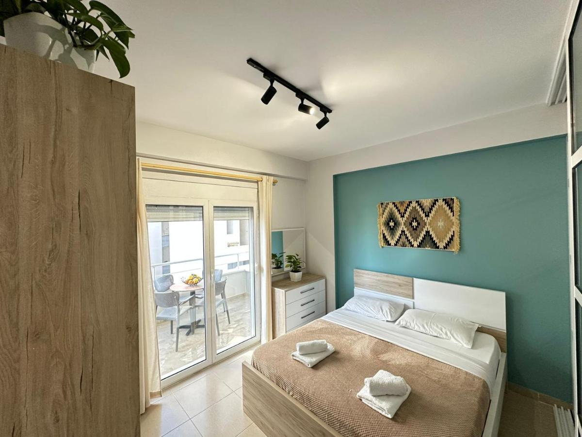 Trea Accomodations - On Private Beach With Sunbed & Umbrella วญอเรอ ภายนอก รูปภาพ