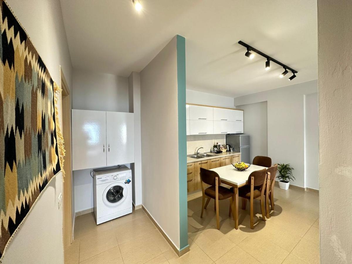 Trea Accomodations - On Private Beach With Sunbed & Umbrella วญอเรอ ภายนอก รูปภาพ
