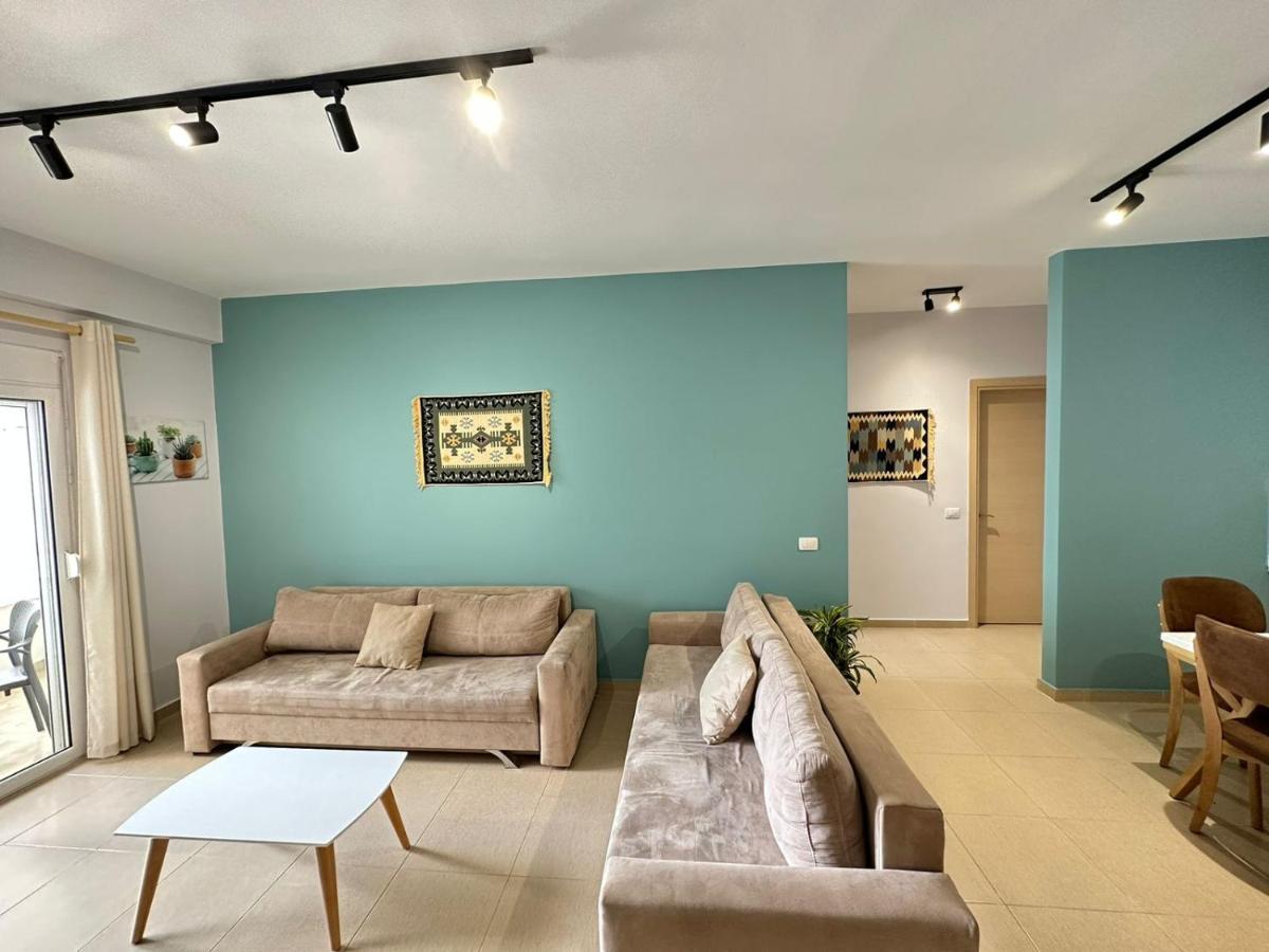 Trea Accomodations - On Private Beach With Sunbed & Umbrella วญอเรอ ภายนอก รูปภาพ