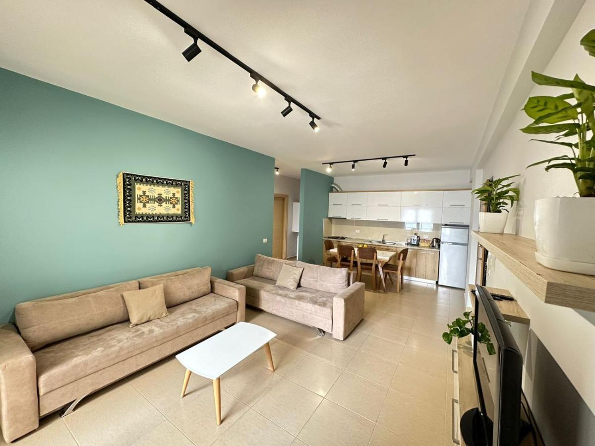 Trea Accomodations - On Private Beach With Sunbed & Umbrella วญอเรอ ภายนอก รูปภาพ