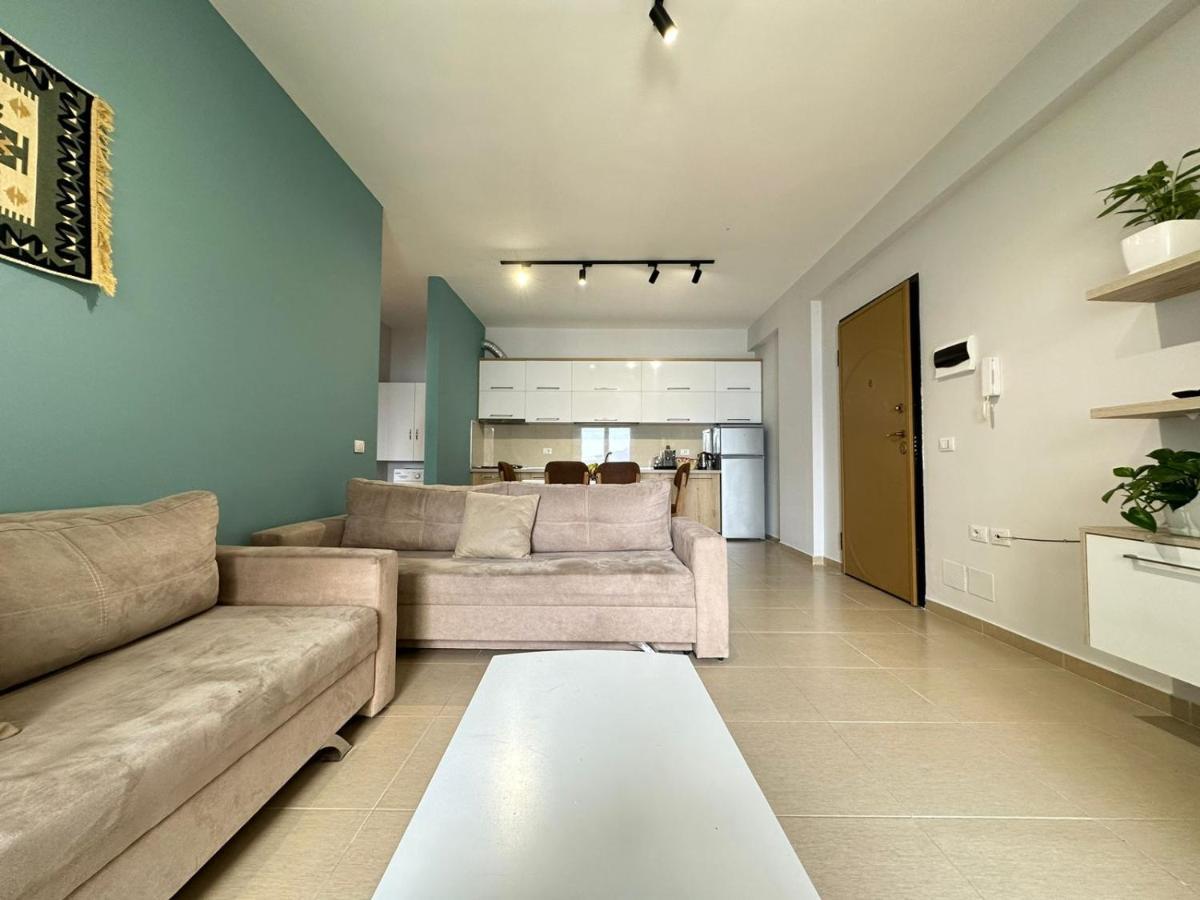 Trea Accomodations - On Private Beach With Sunbed & Umbrella วญอเรอ ภายนอก รูปภาพ