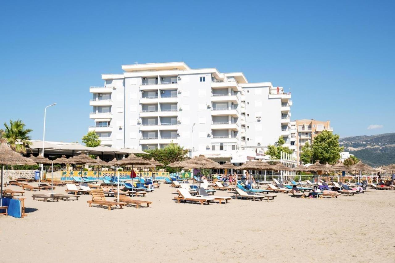 Trea Accomodations - On Private Beach With Sunbed & Umbrella วญอเรอ ภายนอก รูปภาพ